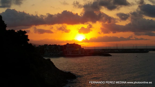 Photo: Plaza de la Ermita, Roda de Bará, Tarragona, España. ©Fernando Pérez Medina: photoonline.es - 3wpc.es - advertisingonline.es Plaza de la Ermita, Roda de Bará, Tarragona, España 640w