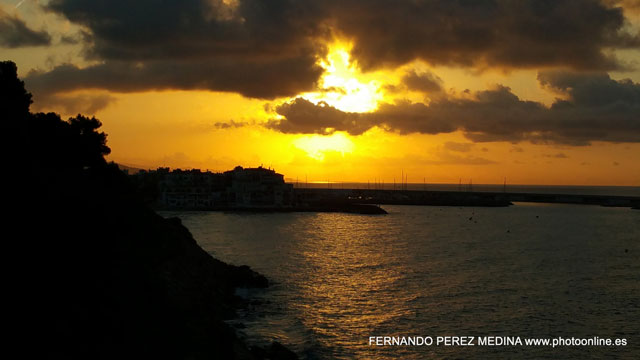 Plaza de la Ermita, Roda de Bará, Tarragona, España 640w