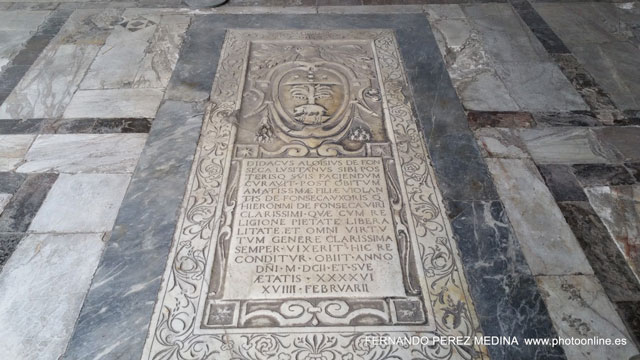 Il Camposanto, Piazza del Duomo, Pisa, Italia 640w