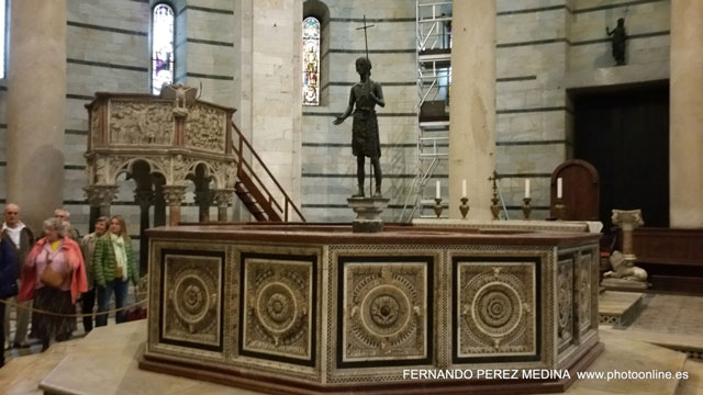Battistero di San Giovanni, Piazza del Duomo, Pisa, Italia 640w