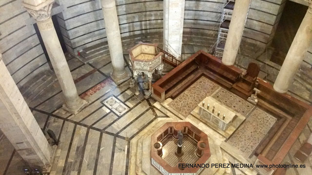 Battistero di San Giovanni, Piazza del Duomo, Pisa, Italia 640w