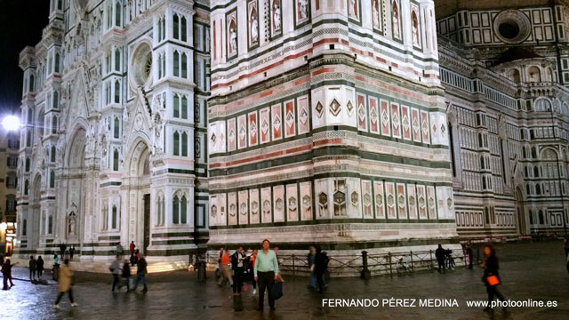 Photo: Cattedrale di Santa Maria del Fiore, Piazza del Duomo, Florencia, Italia. ©Fernando Pérez Medina: photoonline.es - 3wpc.es - advertisingonline.es Cattedrale di Santa Maria del Fiore, Piazza del Duomo, Florencia, Italia 640w