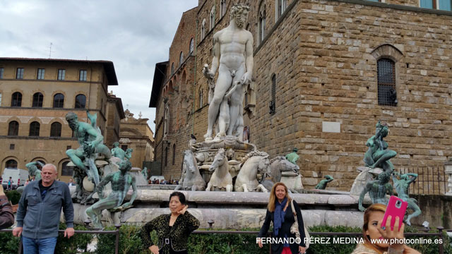 Piazza della Signoria, Florencia, Italia 640w