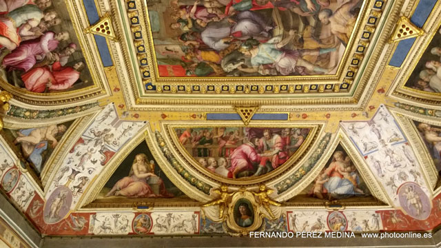 Palazzo Vecchio, Piazza della Signoria, Florencia, Italia 640w