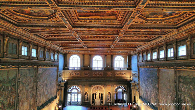 Palazzo Vecchio, Piazza della Signoria, Florencia, Italia 640w