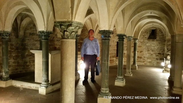 Chiesa di Santa Trinita, Piazza di Santa Trinita, Florencia, Italia 640w