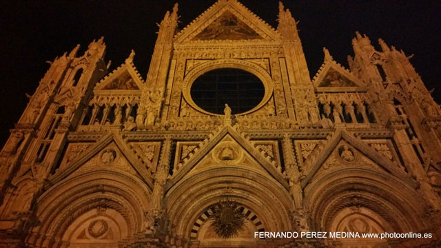 Photo: Siena, Italia. ©Fernando Pérez Medina: photoonline.es - 3wpc.es - advertisingonline.es Siena, Italia 640w