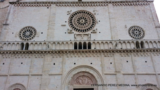 La Cattedrale di San Rufino, Asis, Italia 640w