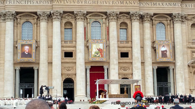Piazza San Pietro Vatikano Hiria, Ciudad del Vaticano 640w