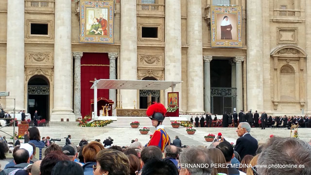 Piazza San Pietro Vatikano Hiria, Ciudad del Vaticano 640w