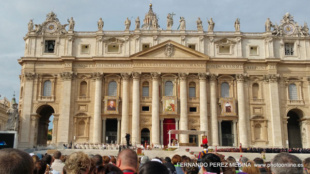 Piazza San Pietro Vatikano Hiria, Ciudad del Vaticano 640w
