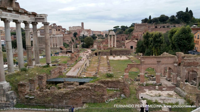 Foro romano, Roma, Italia 640w