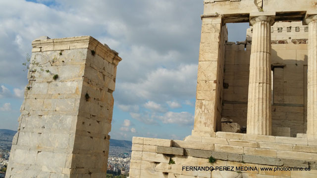 Propylaea Acrópolis, Dionysiou Areopagitou, Athina 105 58, Grecia 640w