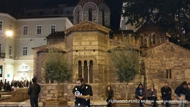 Church of Panaghia Kapnikarea, Atenas, Grecia 640w