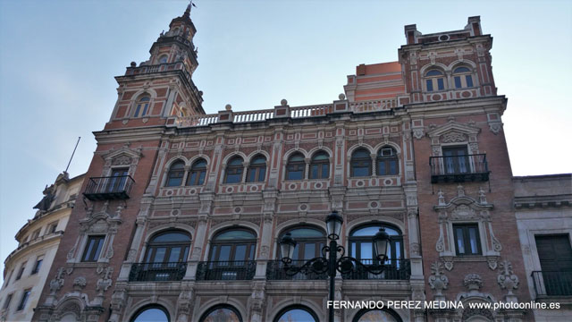 Plaza Nueva, Sevilla, España 640w