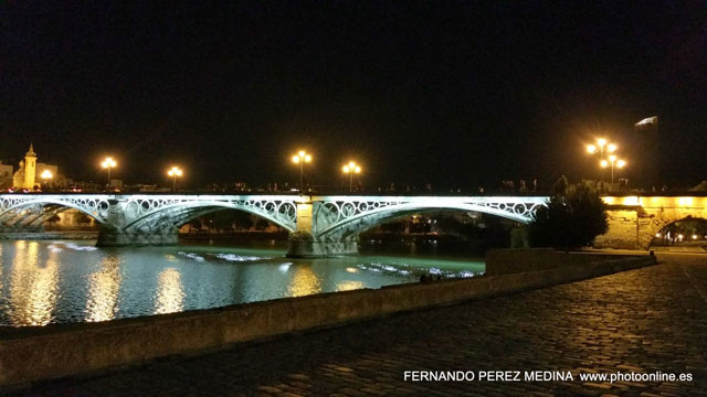 Photo: Puente de Isabel II (puente de Triana), Sevilla, España. ©Fernando Pérez Medina: photoonline.es - 3wpc.es - advertisingonline.es Puente de Isabel II (puente de Triana), Sevilla, España 640w