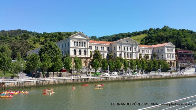 Universidad de Deusto, Avenida de las Universidades, Bilbao, España 640w