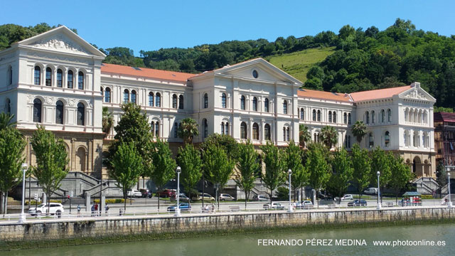Photo: Universidad de Deusto, Avenida de las Universidades, Bilbao, España. ©Fernando Pérez Medina: photoonline.es - 3wpc.es - advertisingonline.es Universidad de Deusto, Avenida de las Universidades, Bilbao, España 640w