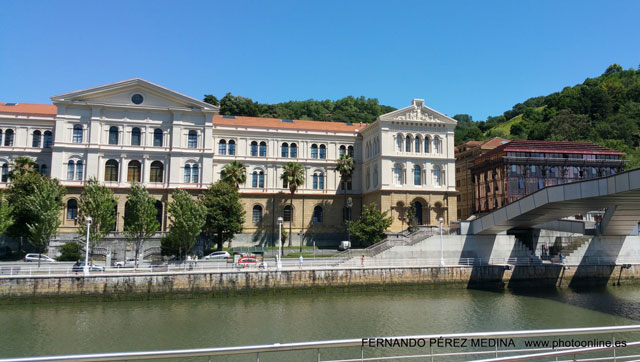 Universidad de Deusto, Avenida de las Universidades, Bilbao, España 640w