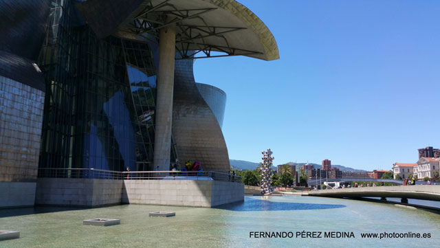 Photo: Museo Guggenheim Bilbao, Avenida Abandoibarra, Bilbao, España. ©Fernando Pérez Medina: photoonline.es - 3wpc.es - advertisingonline.es Museo Guggenheim Bilbao, Avenida Abandoibarra, Bilbao, España 640w