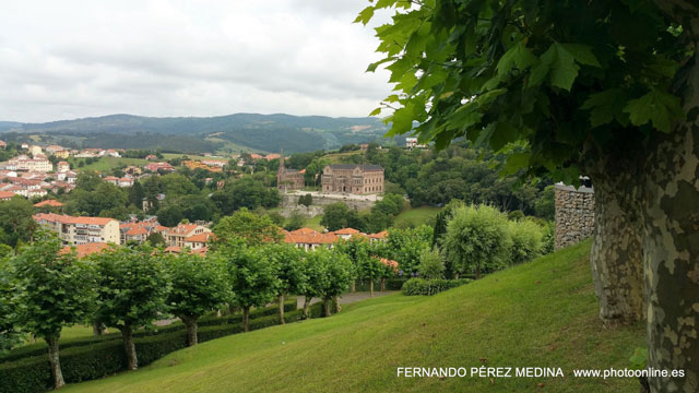Comillas, Cantabria, España 640w