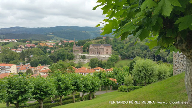 Comillas, Cantabria, España 640w