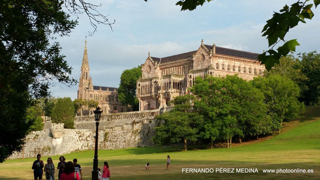Comillas, Cantabria, España 640w