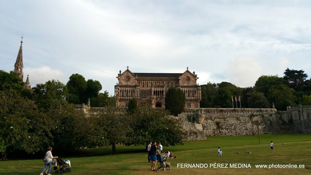Comillas, Cantabria, España 640w