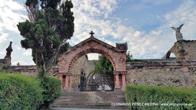 Comillas, Cantabria, España 640w