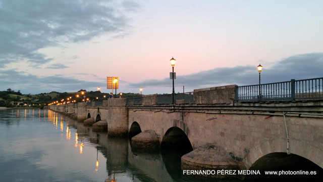 Photo: San Vicente de la Barquera, Cantabria, España. ©Fernando Pérez Medina: photoonline.es - 3wpc.es - advertisingonline.es San Vicente de la Barquera, Cantabria, España 640w