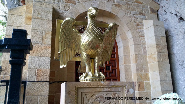 Santuario De Covadonga, Covadonga, Asturias, España 640w