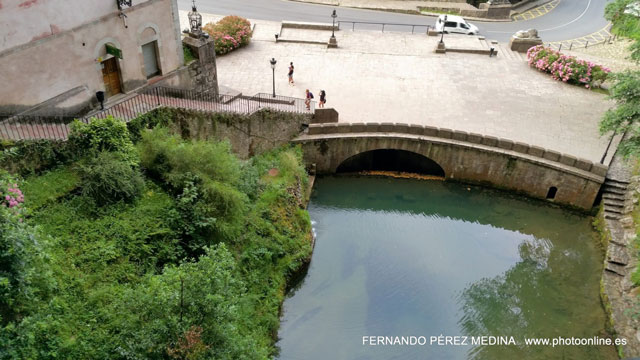 Santuario De Covadonga, Covadonga, Asturias, España 640w