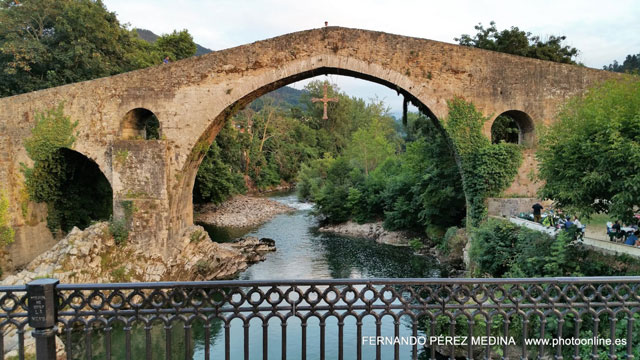 Photo: Cangas de Onís, Asturias, España. ©Fernando Pérez Medina: photoonline.es - 3wpc.es - advertisingonline.es Cangas de Onís, Asturias, España 640w