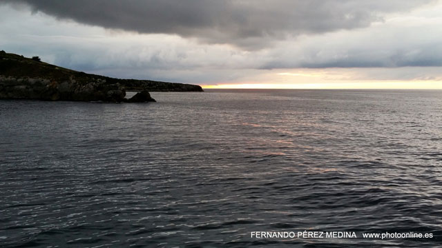 Photo: San Vicente de la Barquera, Cantabria, España. ©Fernando Pérez Medina: photoonline.es - 3wpc.es - advertisingonline.es San Vicente de la Barquera, Cantabria, España 640w