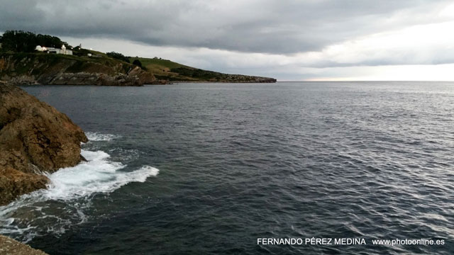 Photo: San Vicente de la Barquera, Cantabria, España. ©Fernando Pérez Medina: photoonline.es - 3wpc.es - advertisingonline.es San Vicente de la Barquera, Cantabria, España 640w