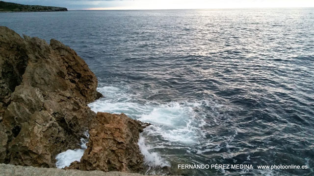 Photo: San Vicente de la Barquera, Cantabria, España. ©Fernando Pérez Medina: photoonline.es - 3wpc.es - advertisingonline.es San Vicente de la Barquera, Cantabria, España 640w