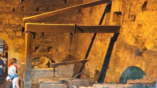 Ferreria de Cades, Cades, Cantabría, España 640w