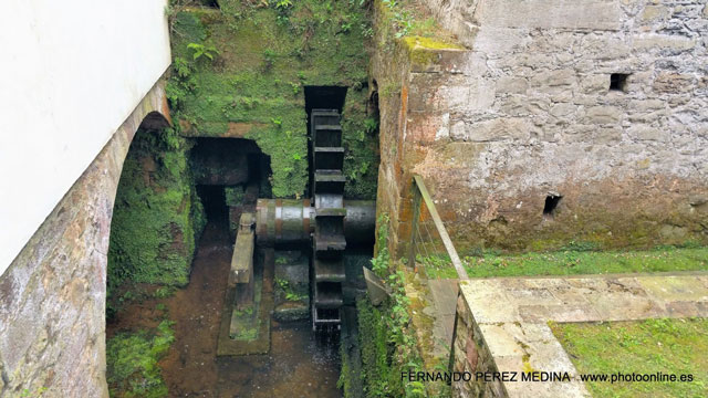 Ferreria de Cades, Cades, Cantabría, España 640w