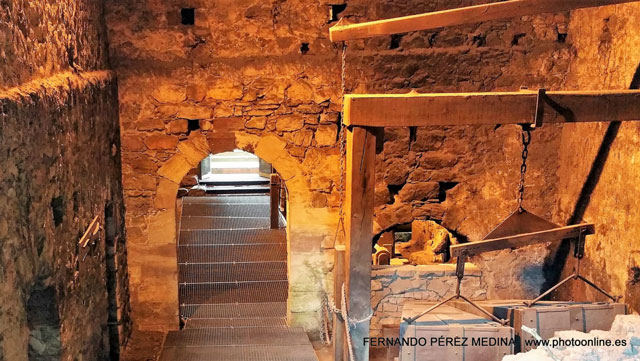 Ferreria de Cades, Cades, Cantabría, España 640w