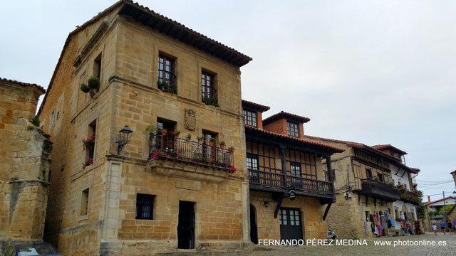 Photo: Santillana del Mar, Cantabria, España. ©Fernando Pérez Medina: photoonline.es - 3wpc.es - advertisingonline.es Santillana del Mar, Cantabria, España 640w