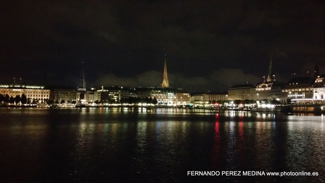 Photo: Hamburgo, Alemania. ©Fernando Pérez Medina: photoonline.es - 3wpc.es - advertisingonline.es Hamburgo, Alemania 640w