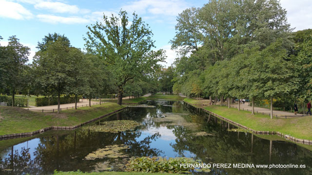 Photo: Großer Tiergarten, Berlín, Alemania. ©Fernando Pérez Medina: photoonline.es - 3wpc.es - advertisingonline.es Großer Tiergarten, Berlín, Alemania 640w