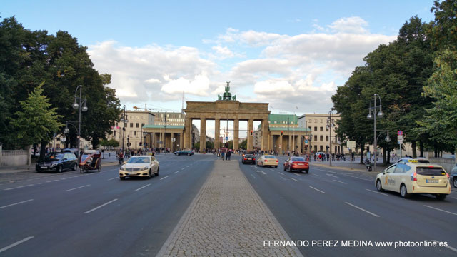 Puerta de Brandenburgo, Belin, Alemania 640w