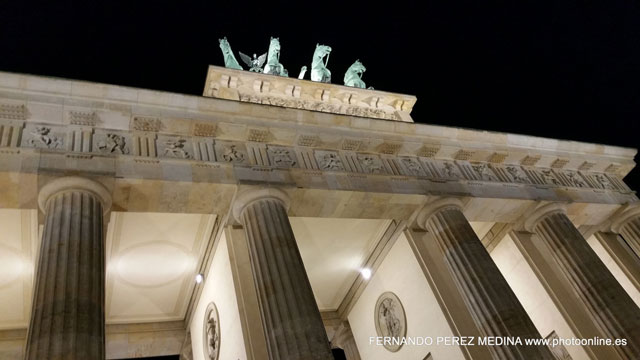 Puerta de Brandenburgo, Berlín, Alemania 640w