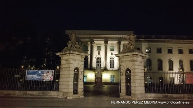 Photo: Isala de los Museos, Berlin, Alemania. ©Fernando Pérez Medina: photoonline.es - 3wpc.es - advertisingonline.es Isala de los Museos, Berlin, Alemania 640w