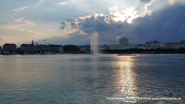 Photo: Hamburgo, Alemania. ©Fernando Pérez Medina: photoonline.es - 3wpc.es - advertisingonline.es Hamburgo, Alemania 640w