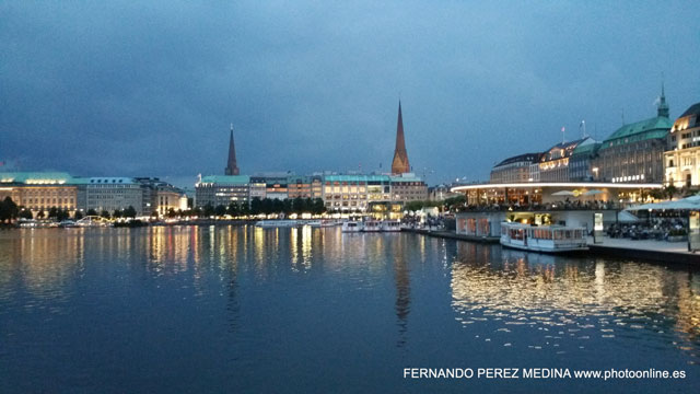 Photo: Hamburgo, Alemania. ©Fernando Pérez Medina: photoonline.es - 3wpc.es - advertisingonline.es Hamburgo, Alemania 640w