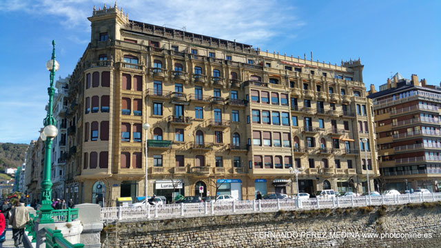 Photo: Playa de la Cocha, San Sebastian, España. ©Fernando Pérez Medina: photoonline.es - 3wpc.es - advertisingonline.es Playa de la Cocha, San Sebastian, España 640w