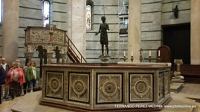Battistero di San Giovanni, Piazza del Duomo, Pisa, Italia