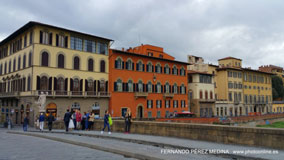 Ponte Santa Trinita, Florencia, Italia